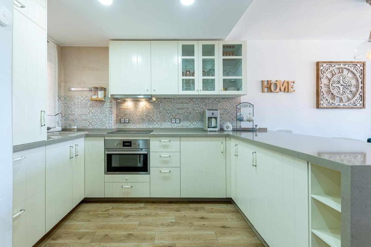 797 Holiday Rentals - Lujoso Apartamento En Arroyo Con Piscina ベナルマデナ エクステリア 写真