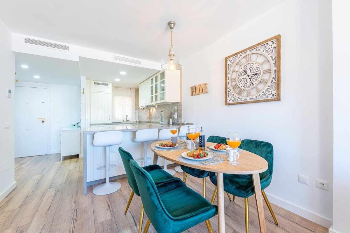 797 Holiday Rentals - Lujoso Apartamento En Arroyo Con Piscina ベナルマデナ エクステリア 写真
